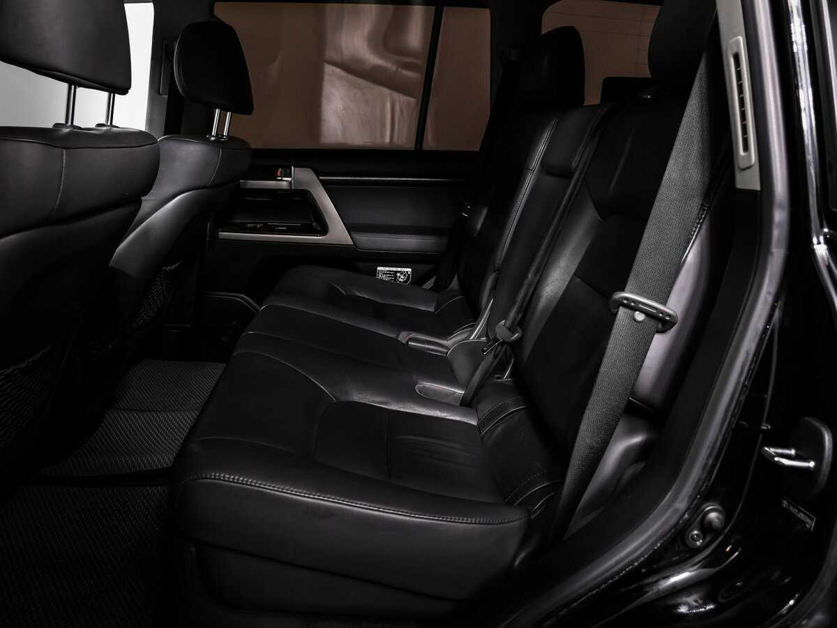 Toyota Land Cruiser с пробегом — 2010 год. Фото: #13