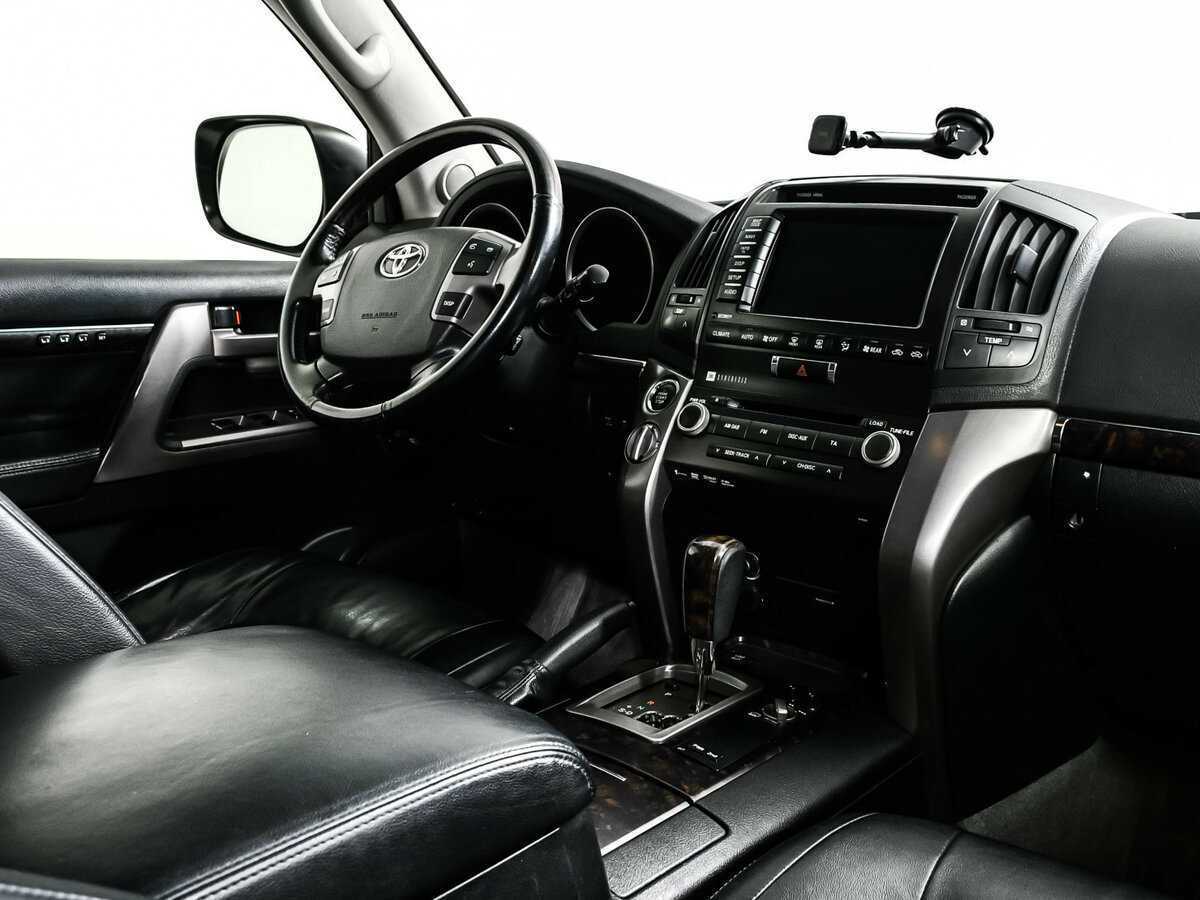 Toyota Land Cruiser с пробегом — 2011 год. Фото: #8