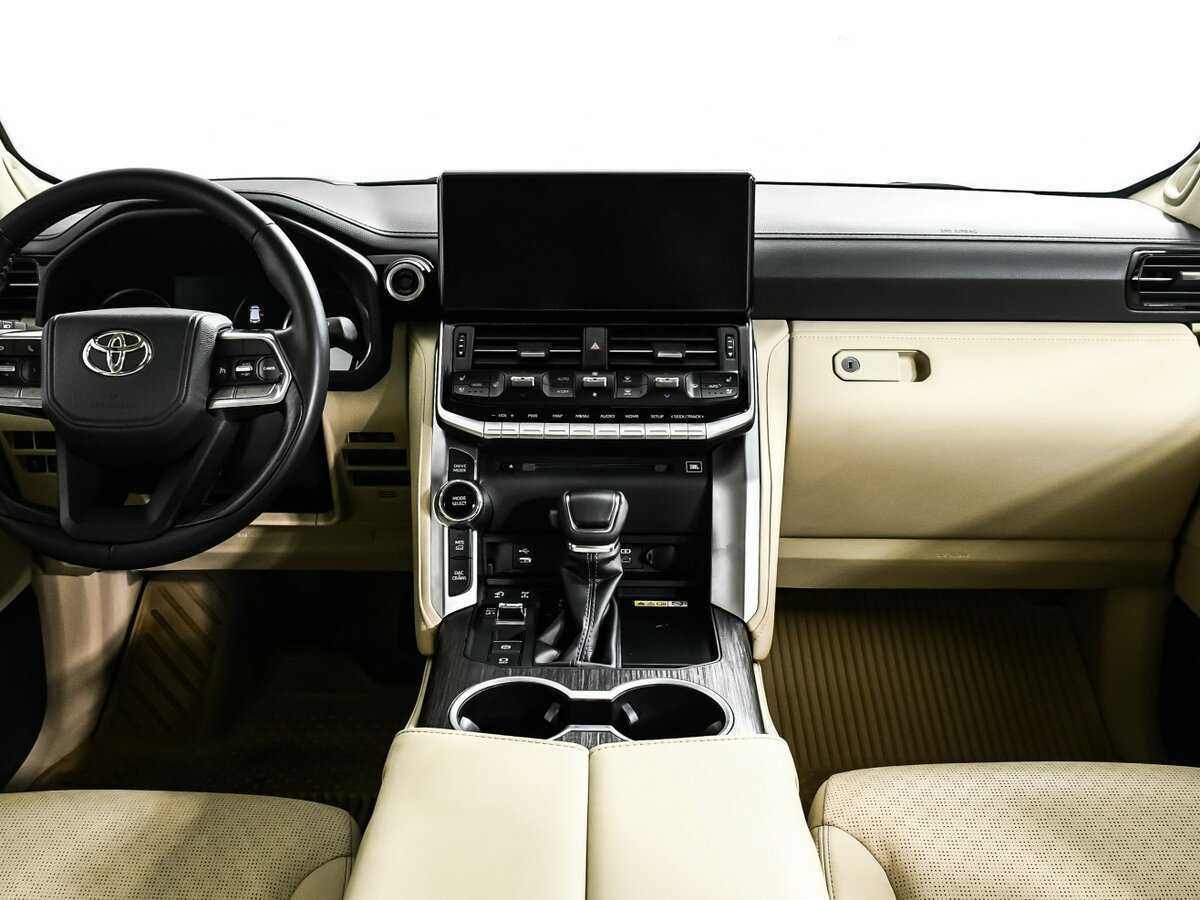 Toyota Land Cruiser с пробегом — 2022 год. Фото: #10