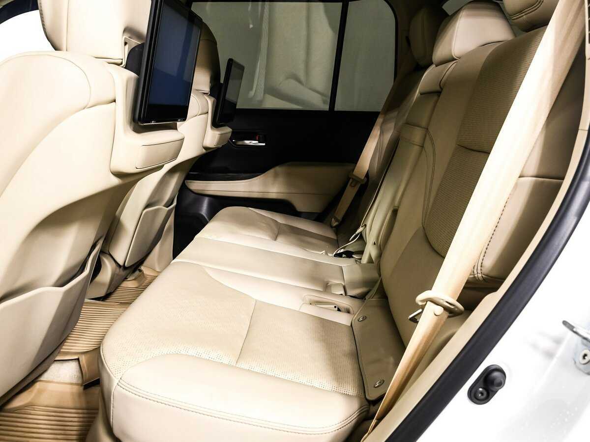 Toyota Land Cruiser с пробегом — 2022 год. Фото: #13