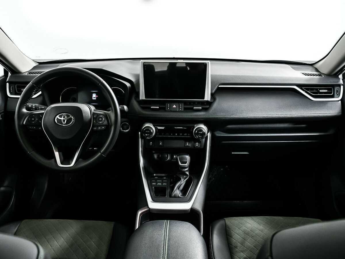 Toyota RAV4 с пробегом — 2023 год. Фото: #10