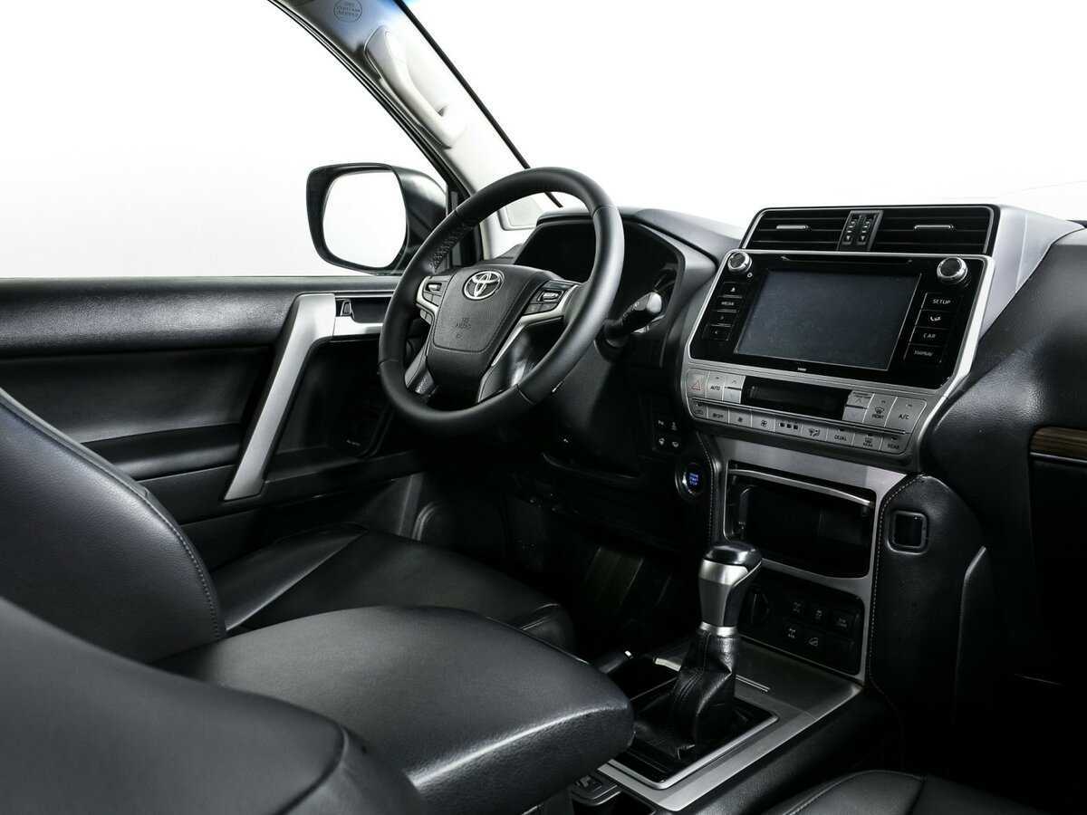 Toyota Land Cruiser Prado с пробегом — 2017 год. Фото: #6