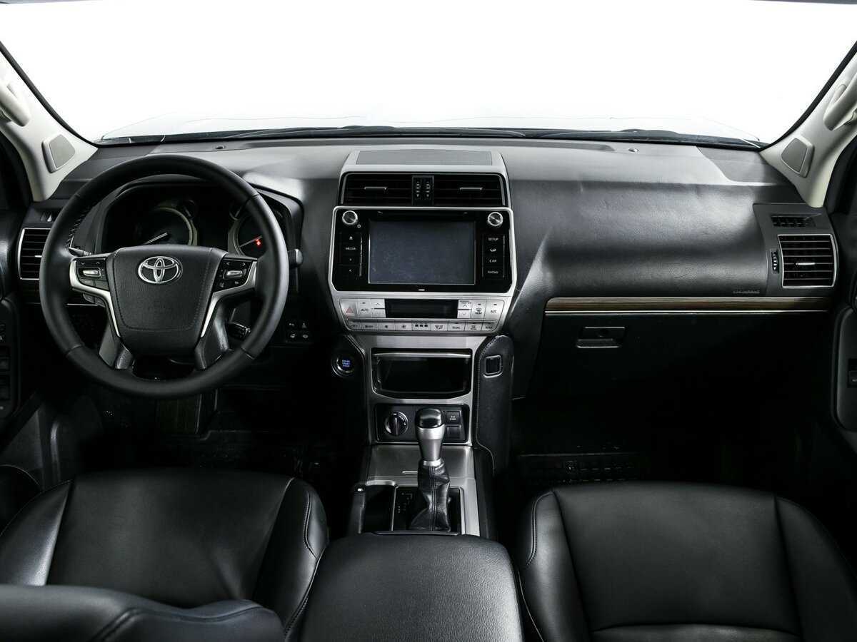 Toyota Land Cruiser Prado с пробегом — 2017 год. Фото: #8