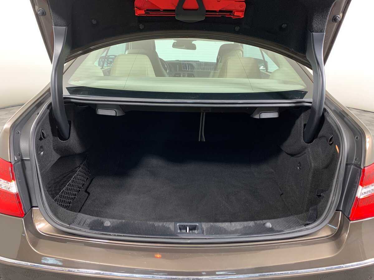 Mercedes-Benz E-Класс с пробегом — 2012 год. Фото: #20