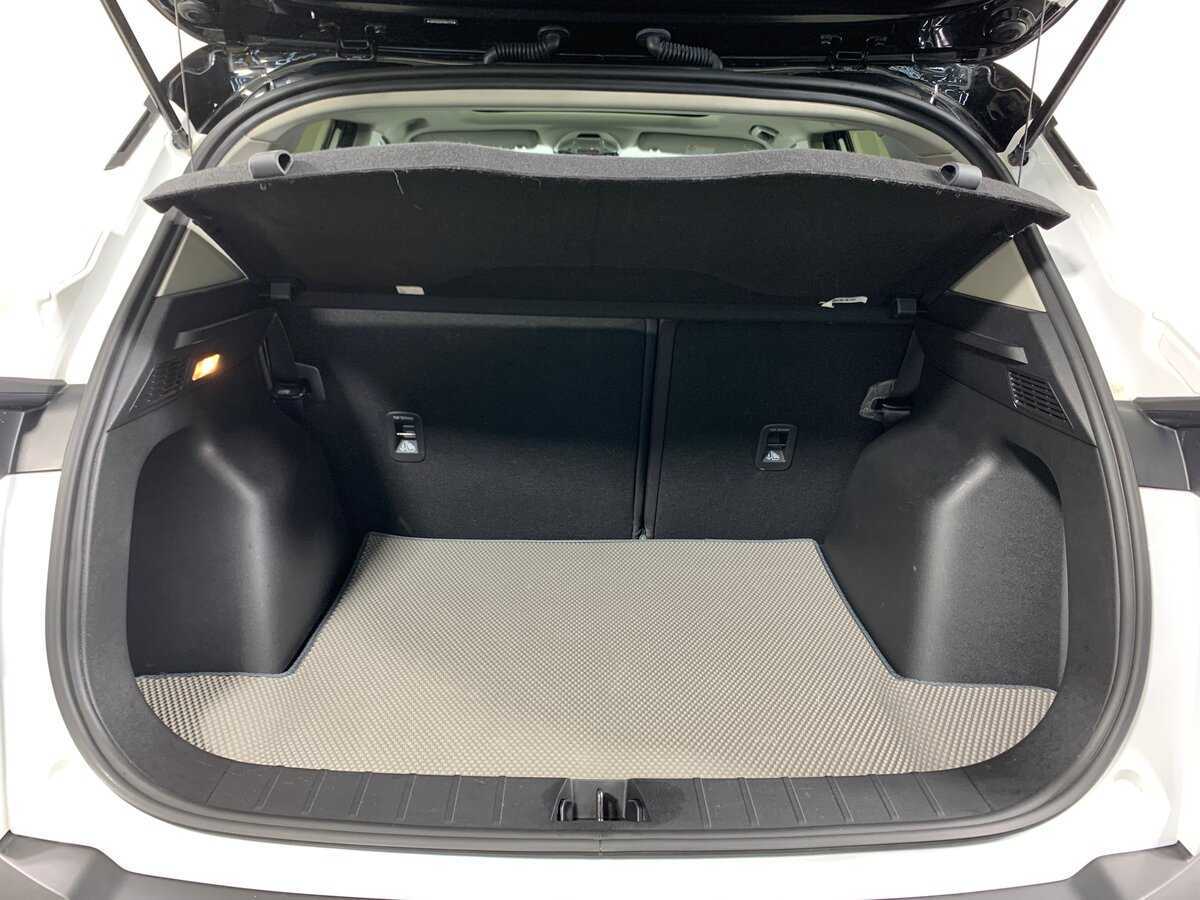 Geely Coolray с пробегом — 2023 год. Фото: #20