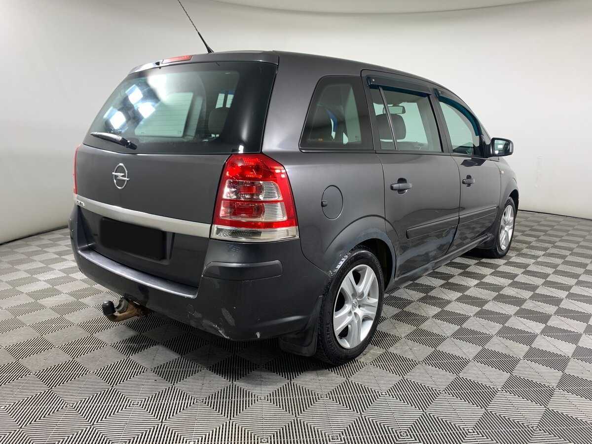 Opel Zafira с пробегом — 2010 год. Фото: #4