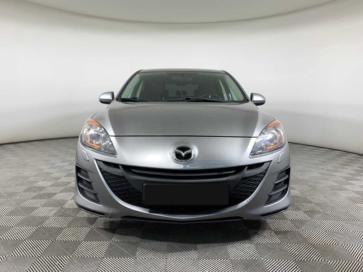 Mazda 3 с пробегом — 2011 год. Фото: #1