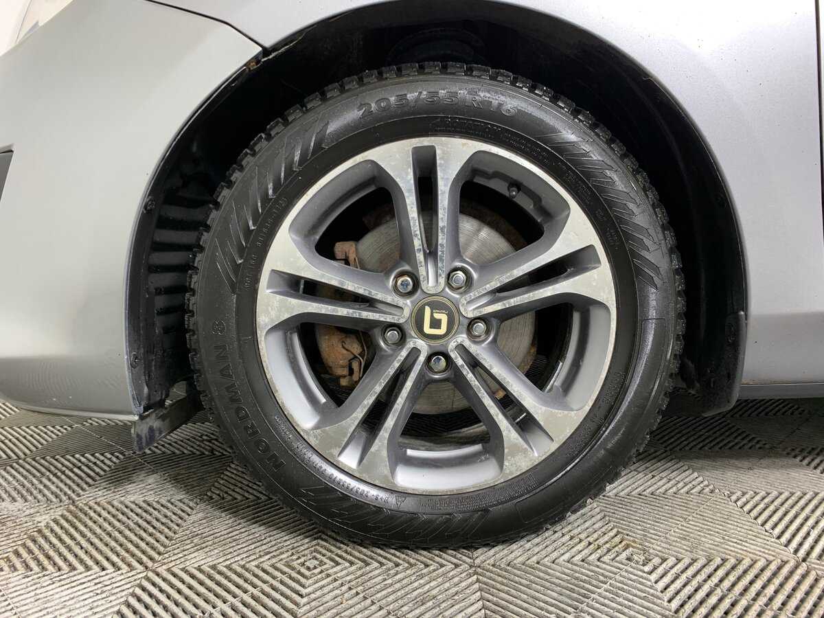 Mazda 3 с пробегом — 2011 год. Фото: #8