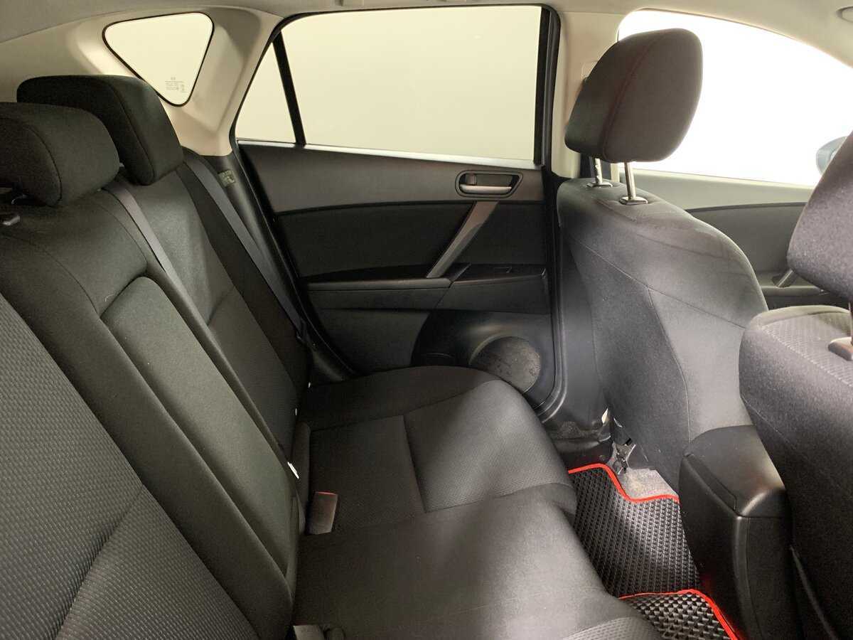 Mazda 3 с пробегом — 2011 год. Фото: #17