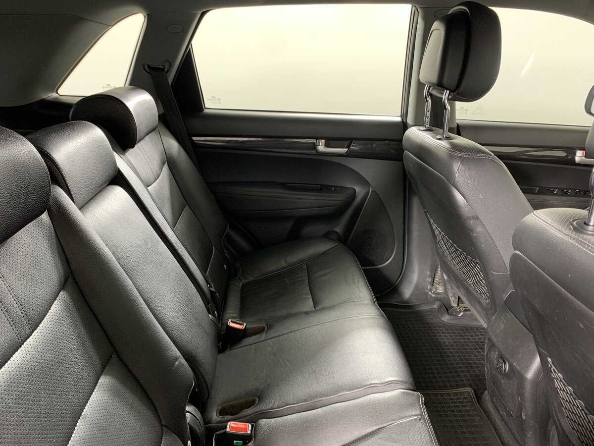 Kia Sorento с пробегом — 2012 год. Фото: #17