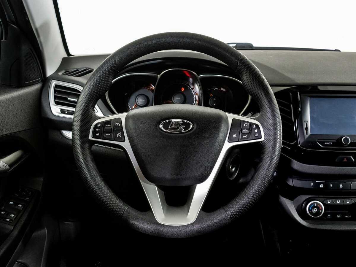 Lada (ВАЗ) Vesta с пробегом — 2019 год. Фото: #11