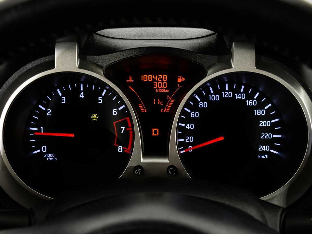 Nissan Juke с пробегом — 2011 год. Фото: #17