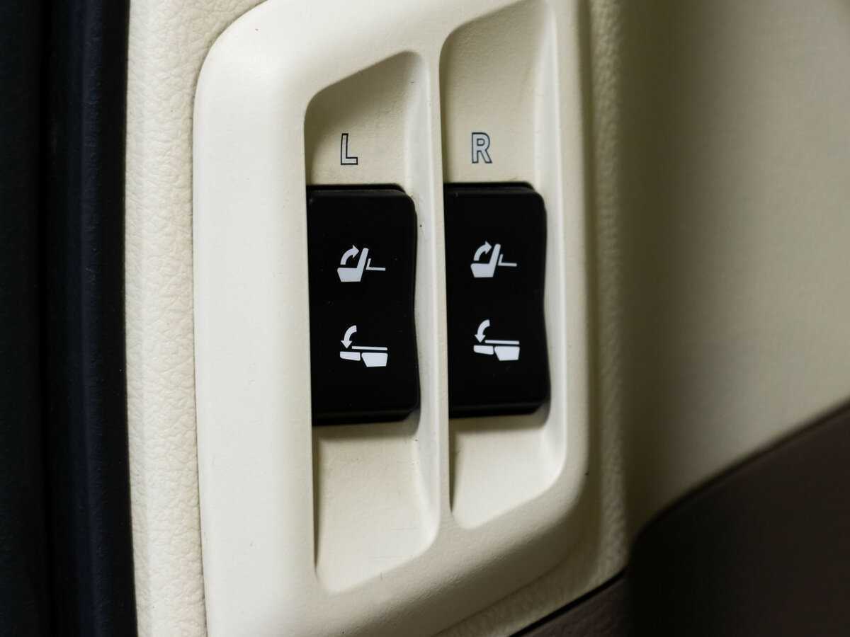 Lexus GX с пробегом — 2010 год. Фото: #24