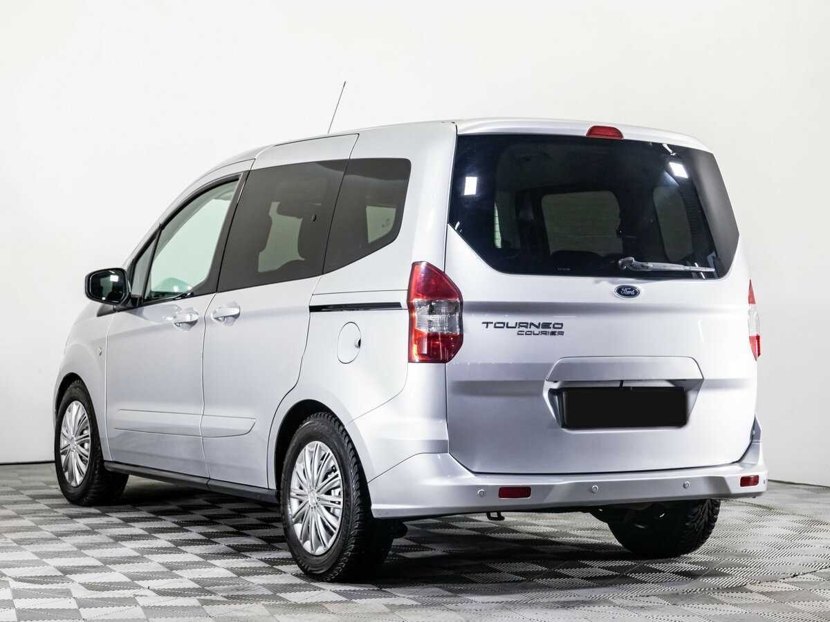 Ford Tourneo Courier с пробегом — 2017 год. Фото: #5