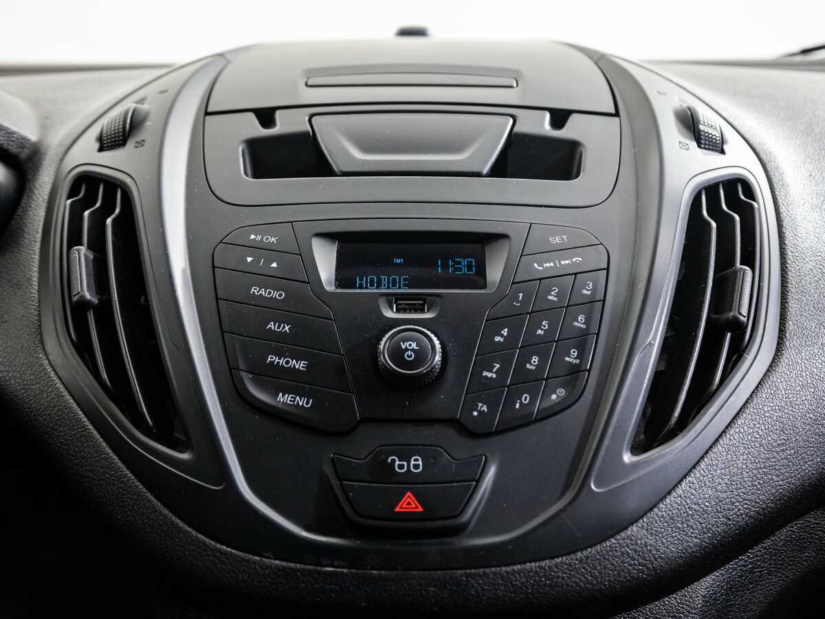 Ford Tourneo Courier с пробегом — 2017 год. Фото: #9