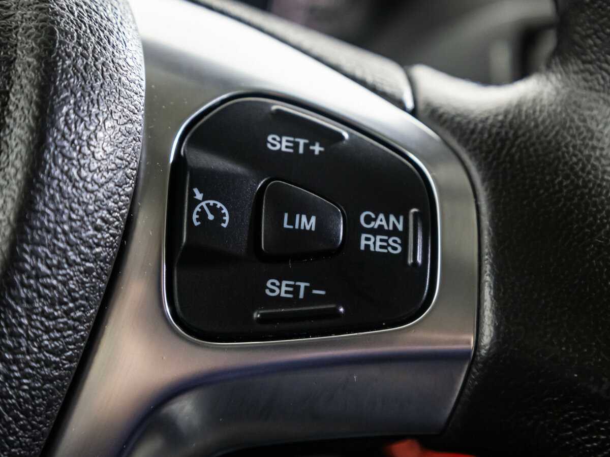 Ford Tourneo Courier с пробегом — 2017 год. Фото: #15