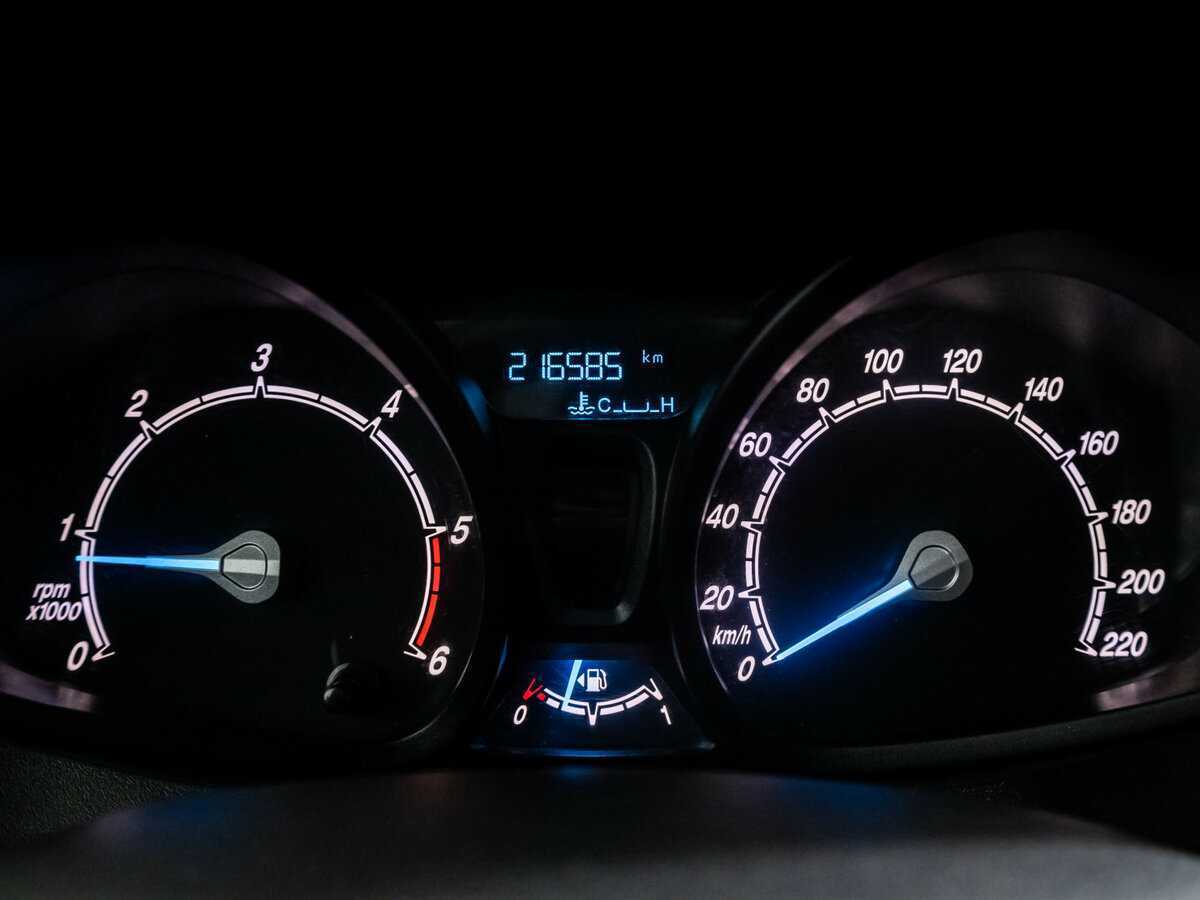 Ford Tourneo Courier с пробегом — 2017 год. Фото: #17