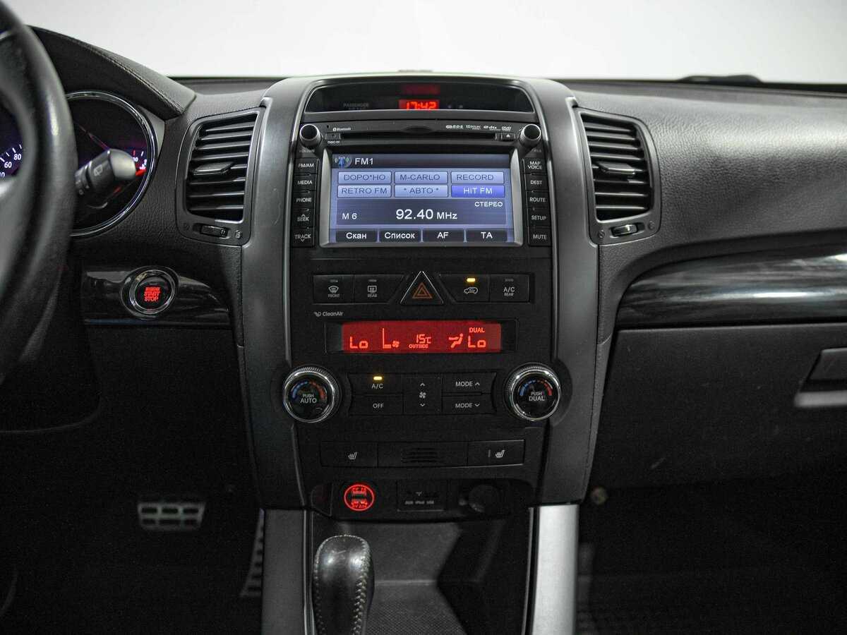 Kia Sorento с пробегом — 2011 год. Фото: #9