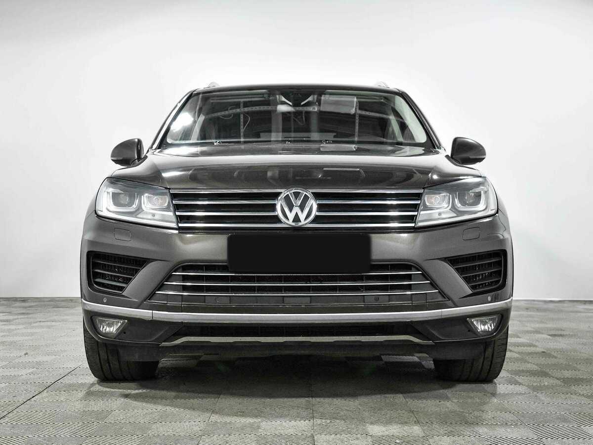 Volkswagen Touareg с пробегом — 2016 год. Фото: #1