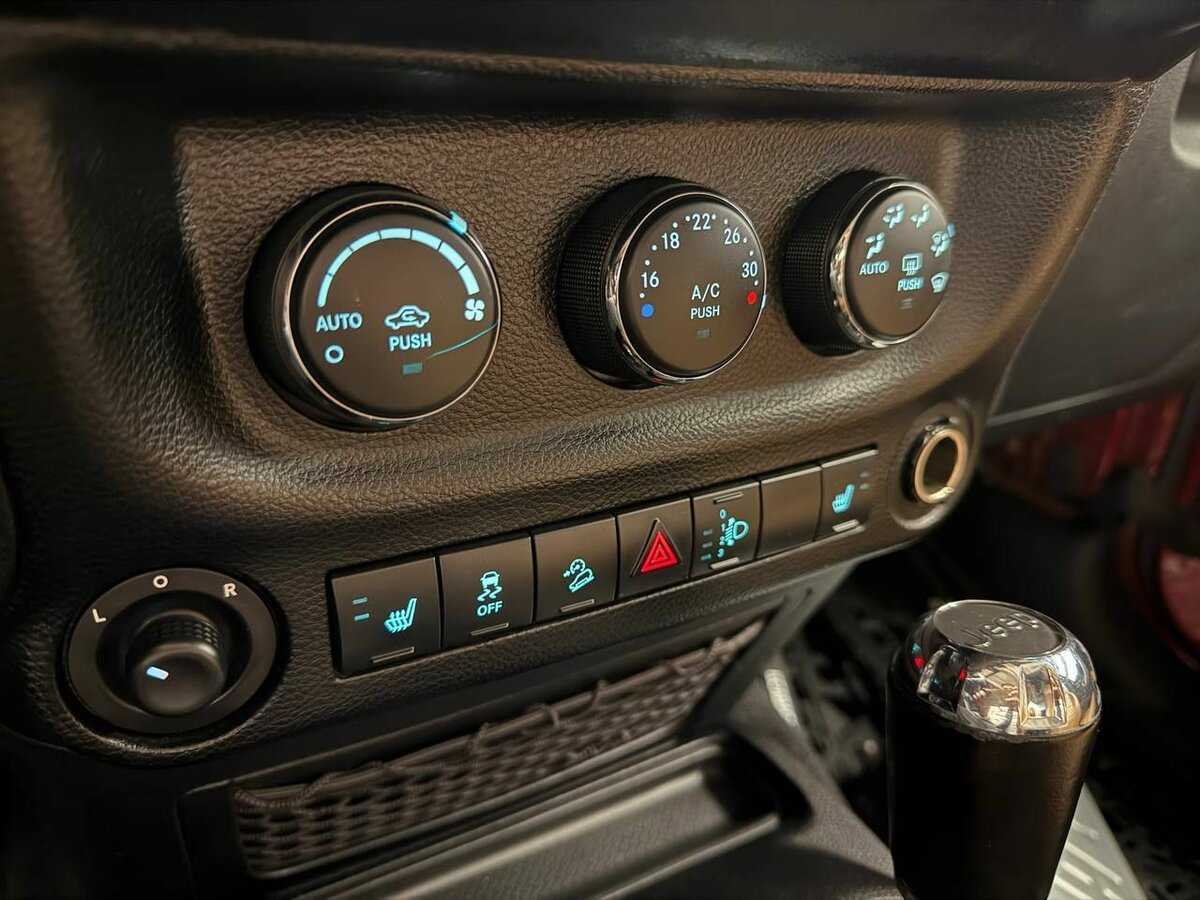 Jeep Wrangler с пробегом — 2011 год. Фото: #9