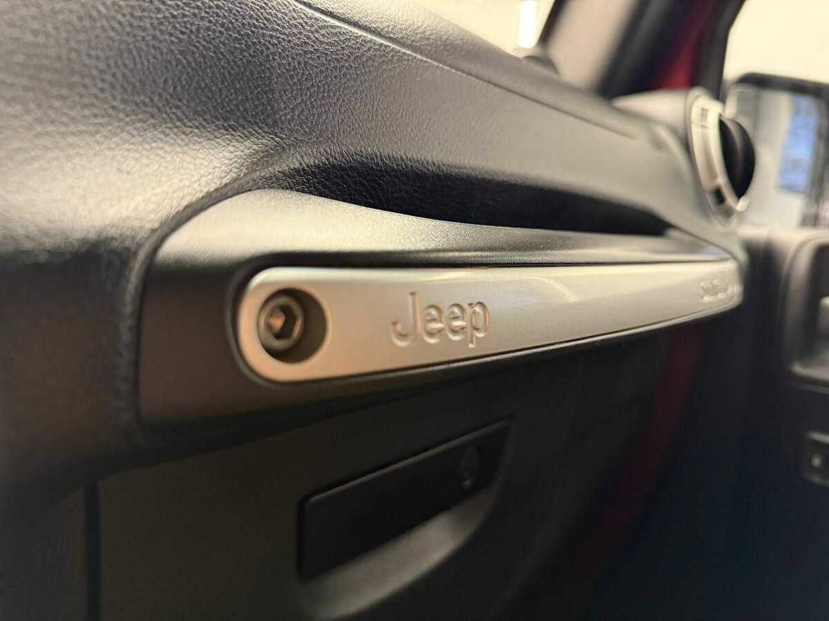 Jeep Wrangler с пробегом — 2011 год. Фото: #13