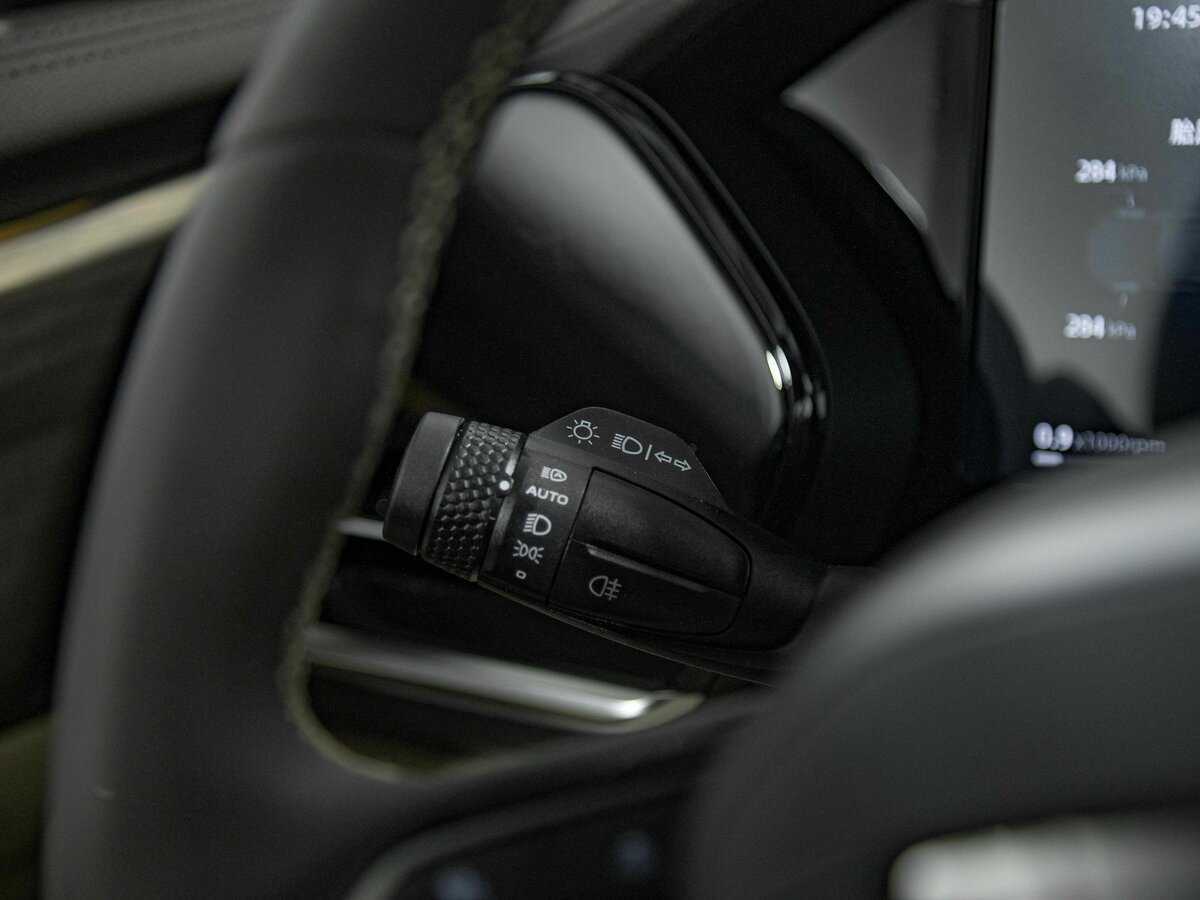 Geely Monjaro с пробегом — 2024 год. Фото: #6