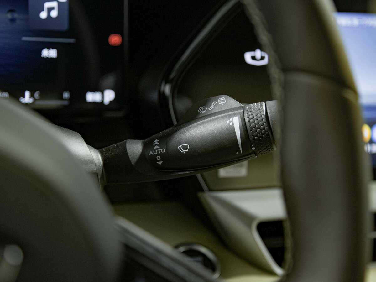 Geely Monjaro с пробегом — 2024 год. Фото: #8