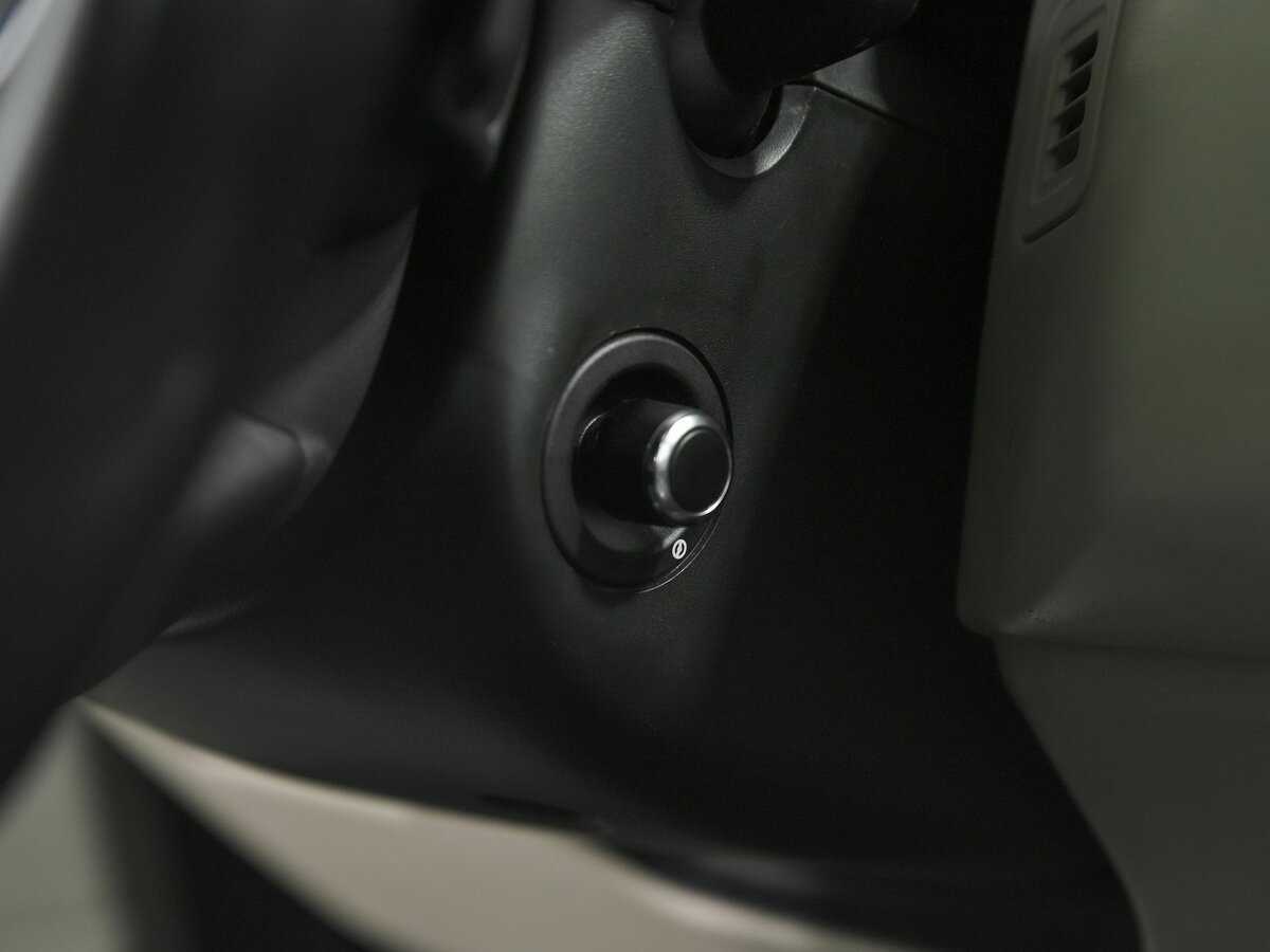 Land Rover Range Rover с пробегом — 2014 год. Фото: #8