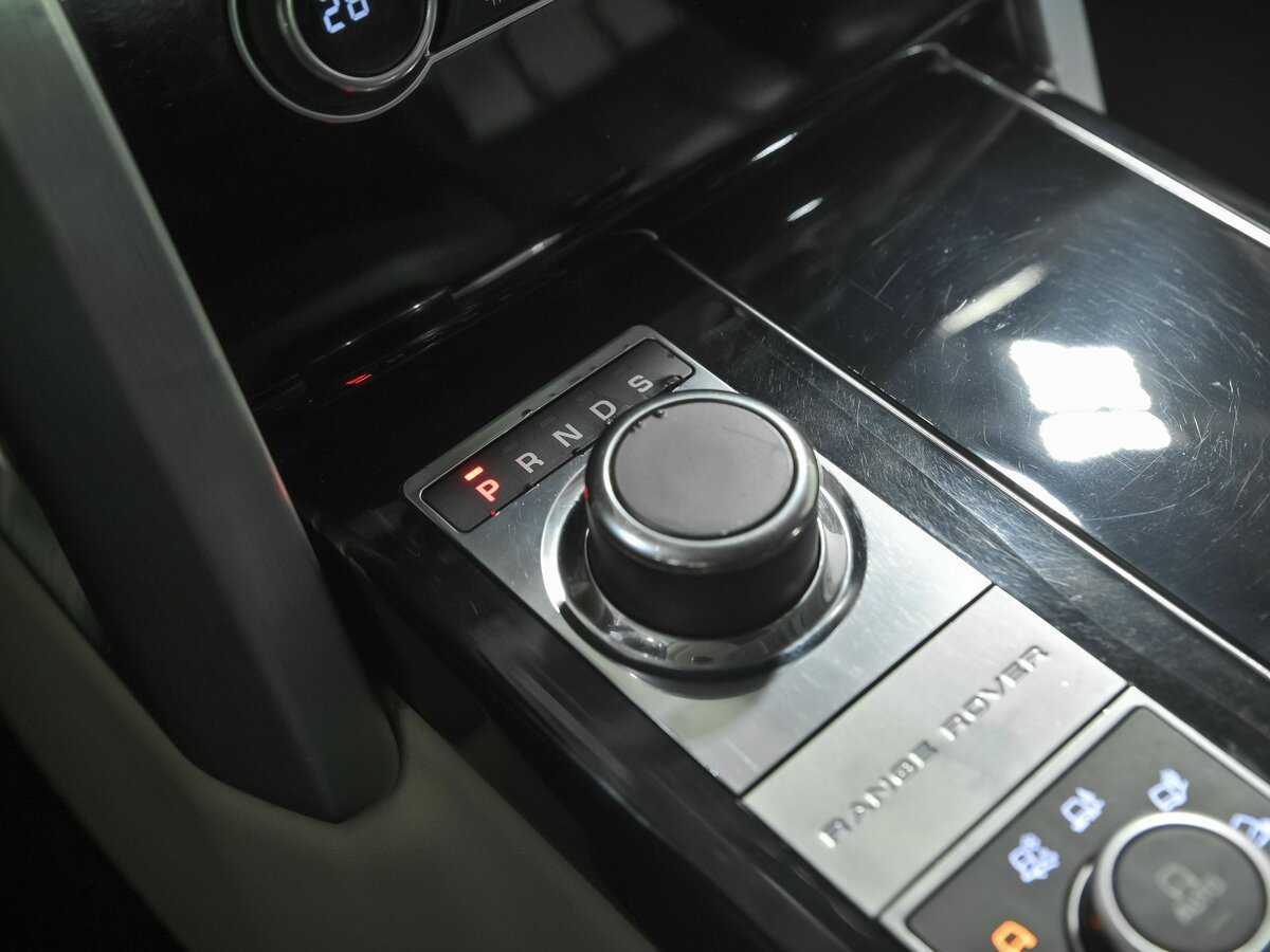 Land Rover Range Rover с пробегом — 2014 год. Фото: #13