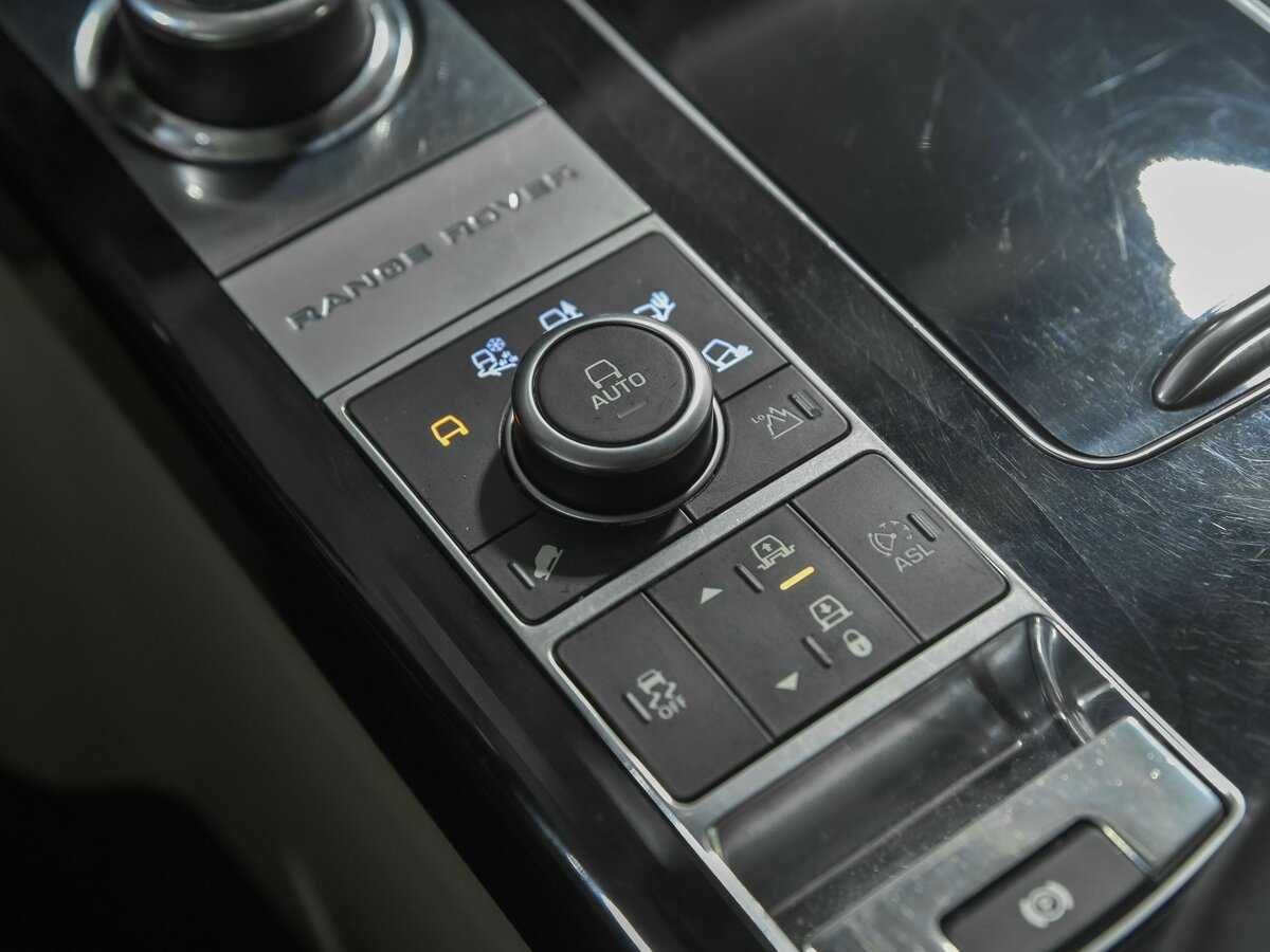 Land Rover Range Rover с пробегом — 2014 год. Фото: #14