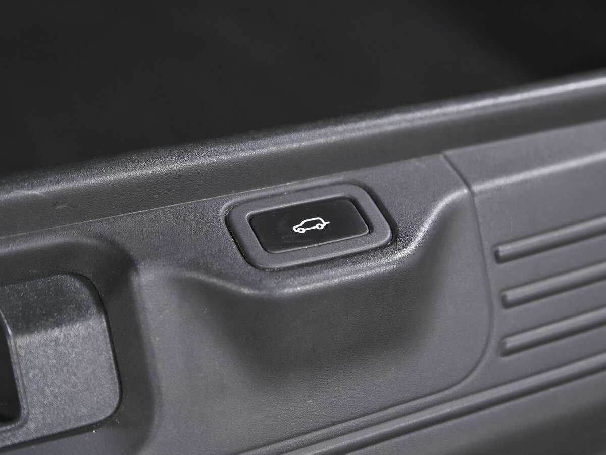 Land Rover Range Rover с пробегом — 2014 год. Фото: #30