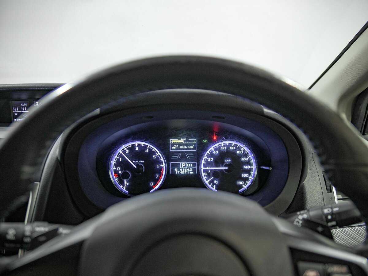 Subaru Levorg с пробегом — 2014 год. Фото: #6