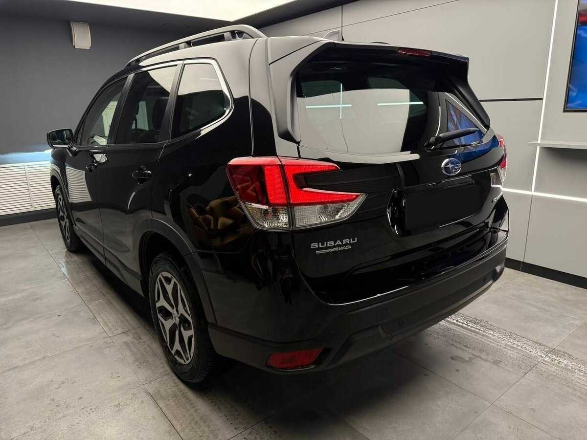 Subaru Forester с пробегом — 2023 год. Фото: #4