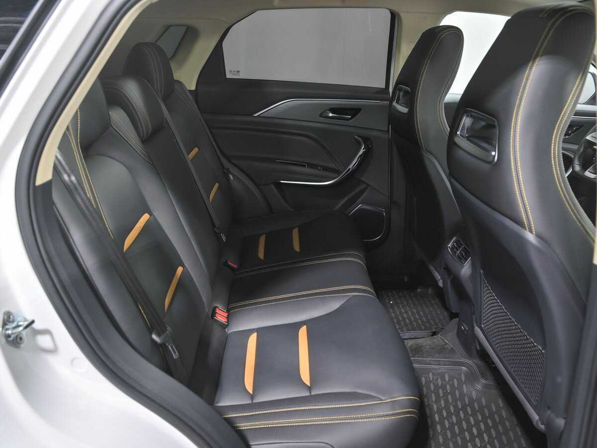 FAW Bestune T77 с пробегом — 2023 год. Фото: #19