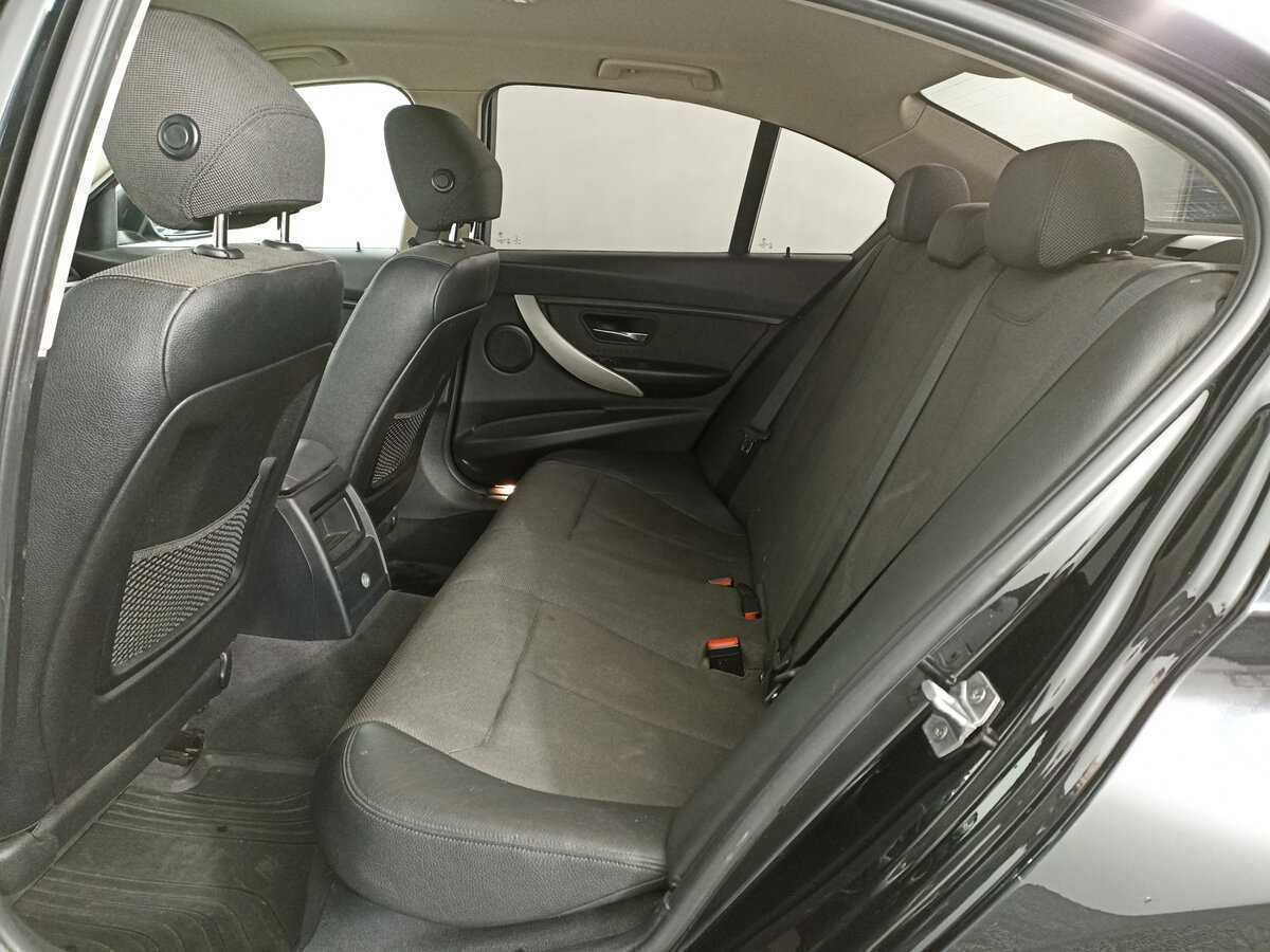 BMW 3 серии с пробегом — 2016 год. Фото: #9