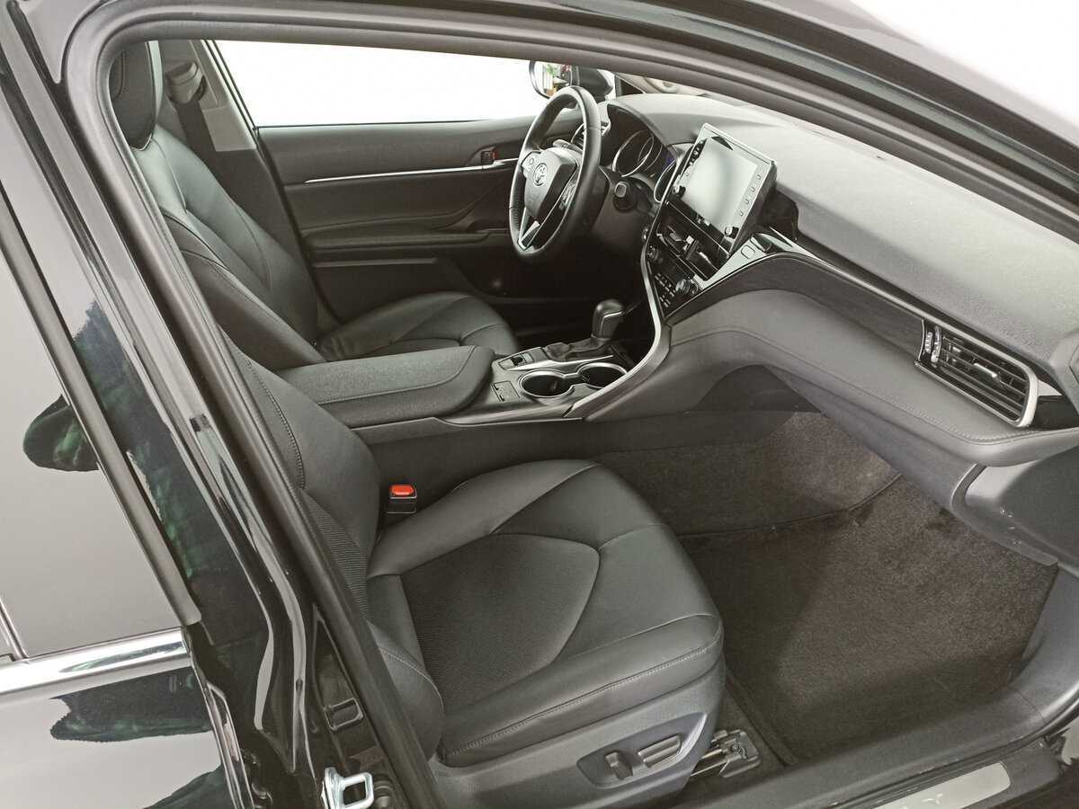 Toyota Camry с пробегом — 2021 год. Фото: #10