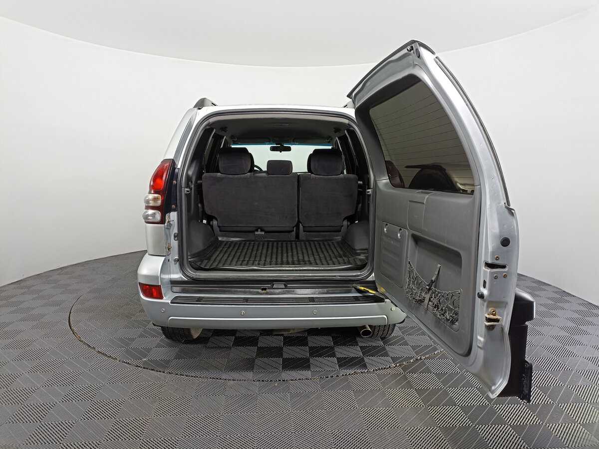 Toyota Land Cruiser Prado с пробегом — 2007 год. Фото: #9