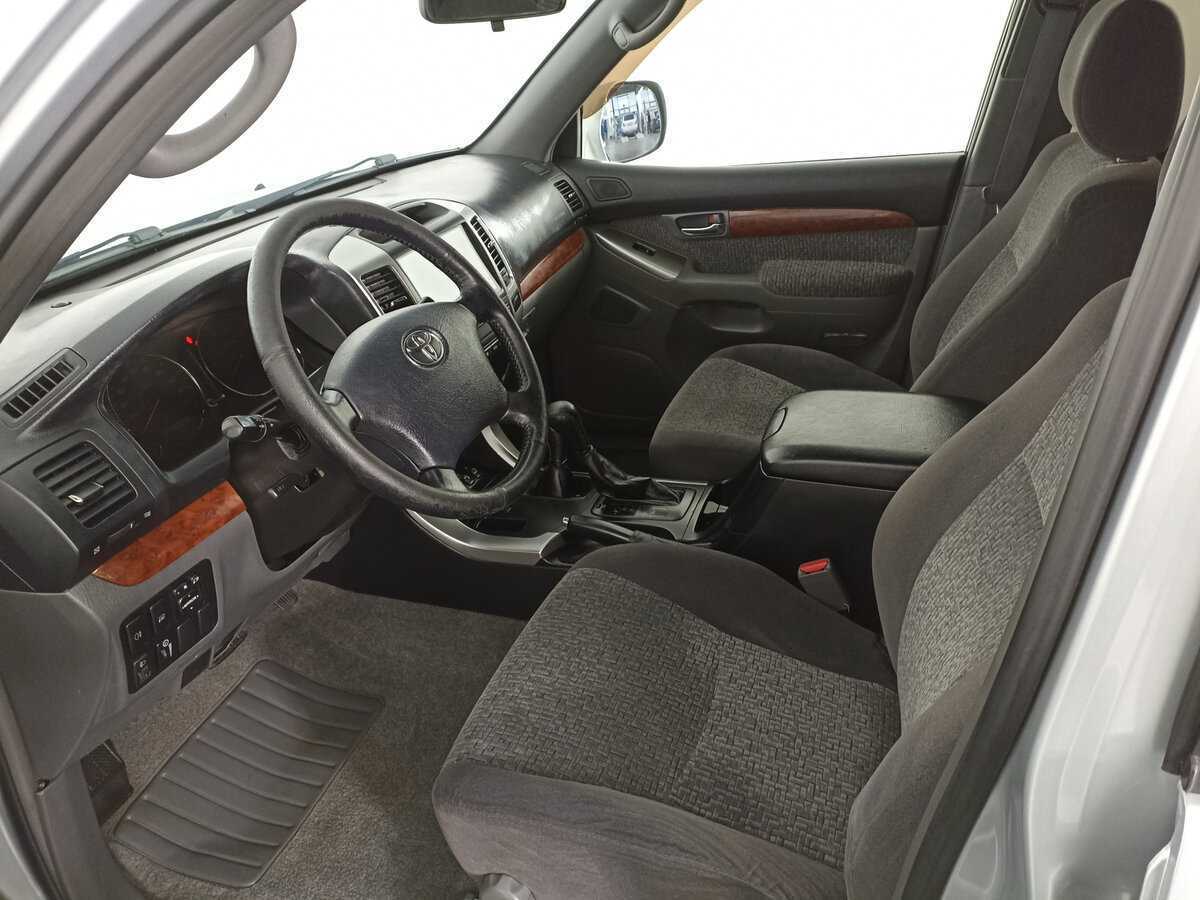 Toyota Land Cruiser Prado с пробегом — 2007 год. Фото: #15