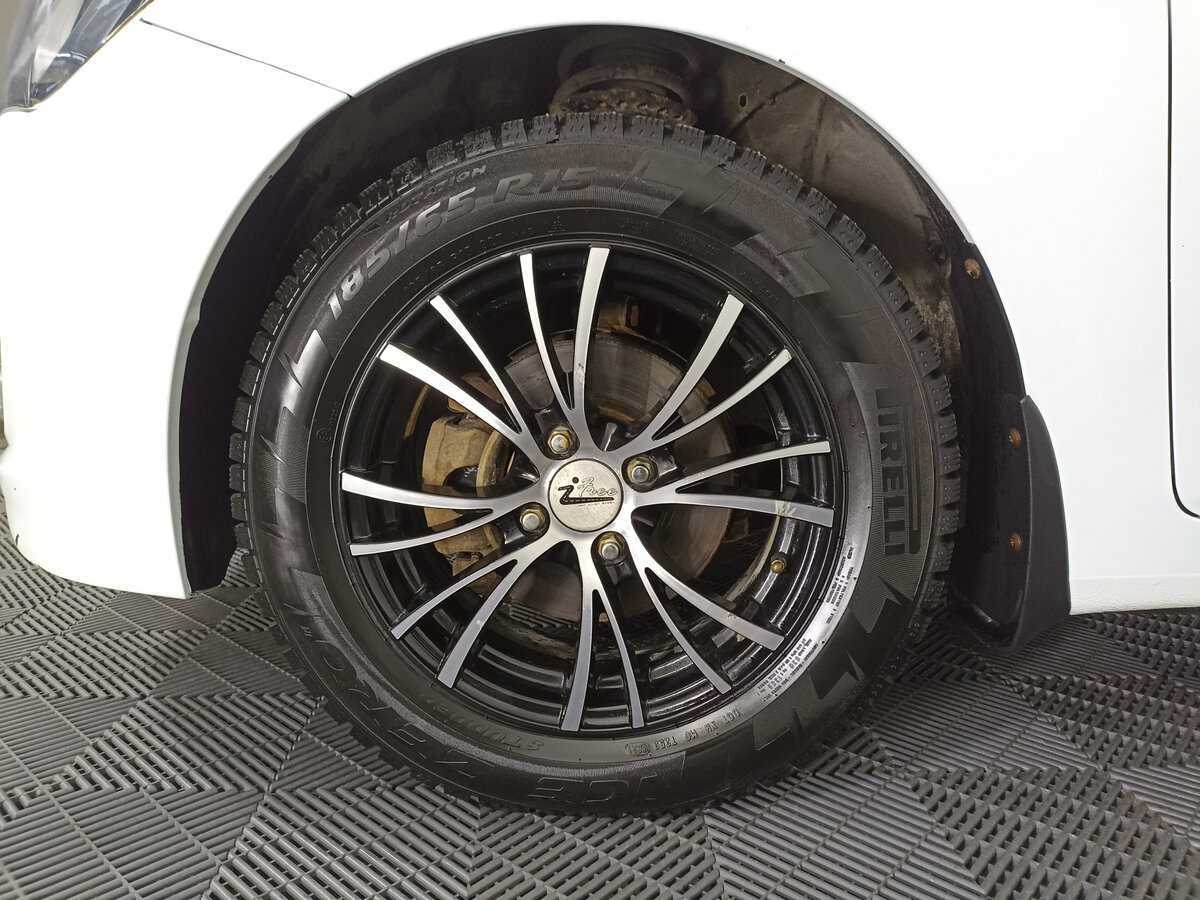 Hyundai Solaris с пробегом — 2015 год. Фото: #17