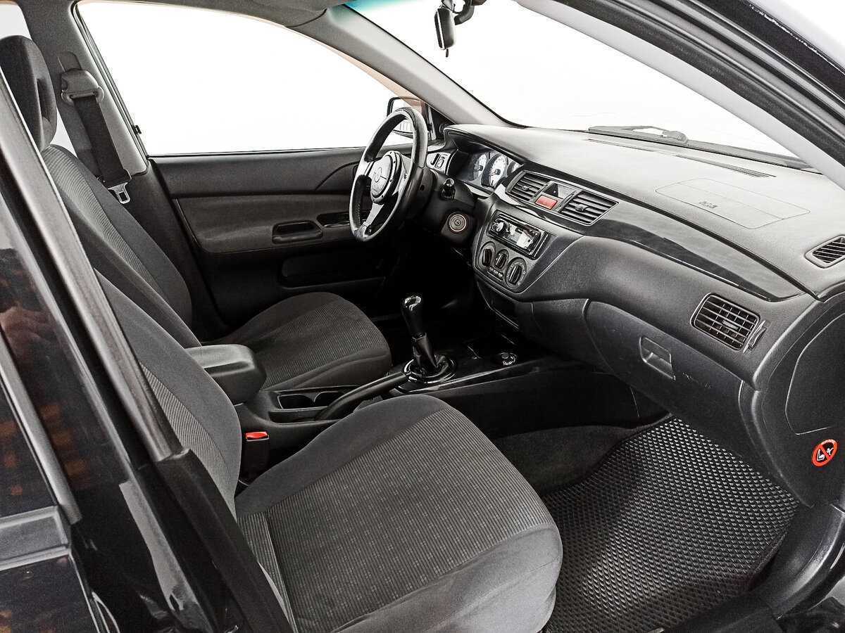 Mitsubishi Lancer с пробегом — 2009 год. Фото: #10
