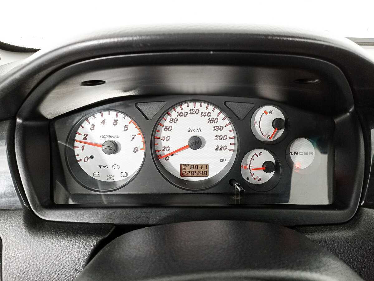 Mitsubishi Lancer с пробегом — 2009 год. Фото: #12