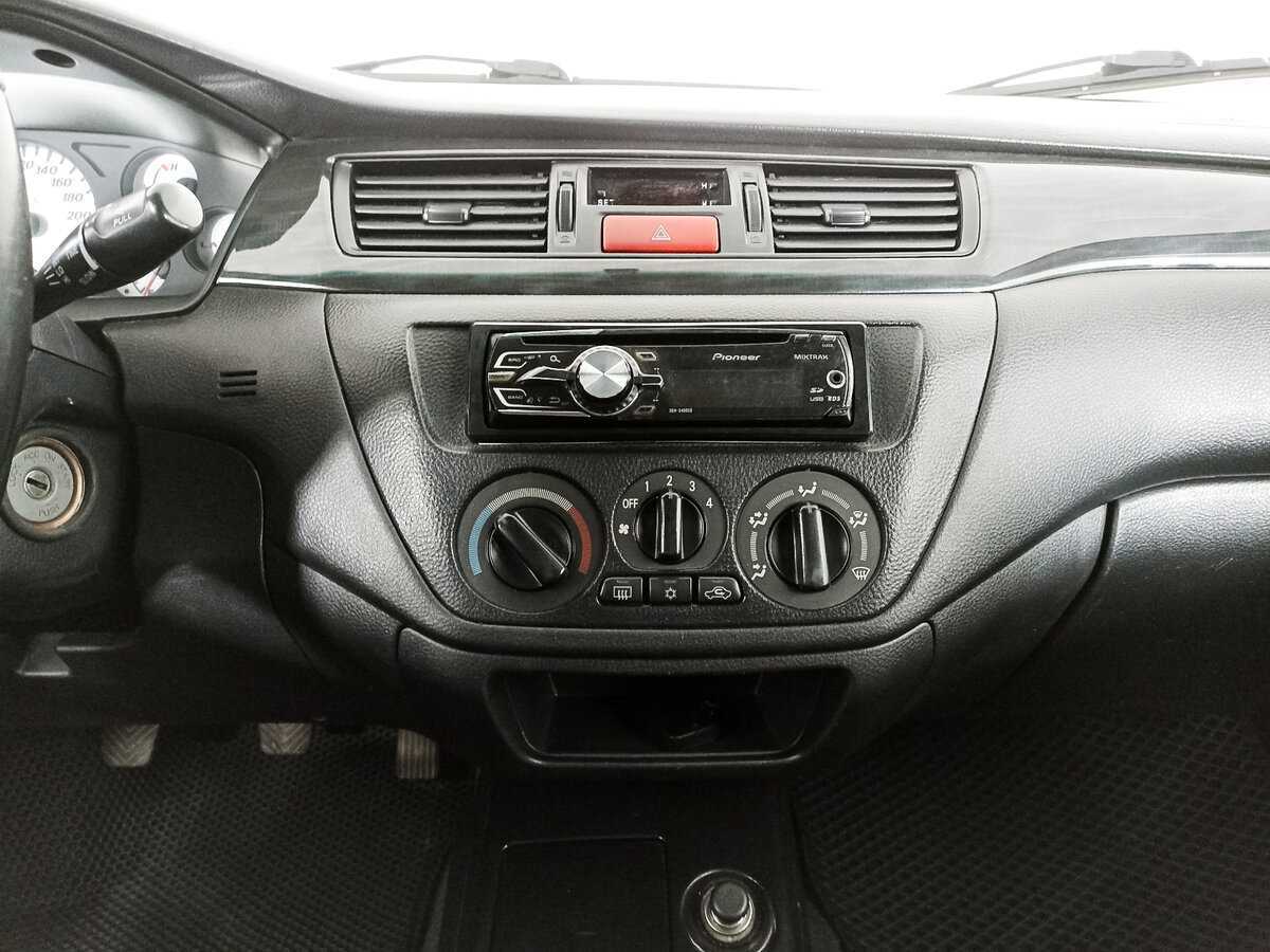 Mitsubishi Lancer с пробегом — 2009 год. Фото: #14