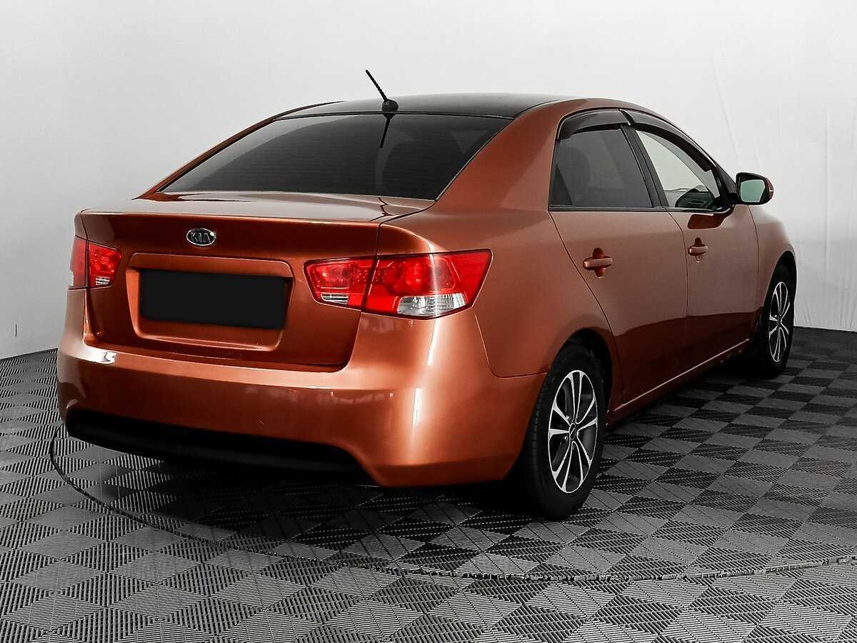 Kia Cerato с пробегом — 2010 год. Фото: #4