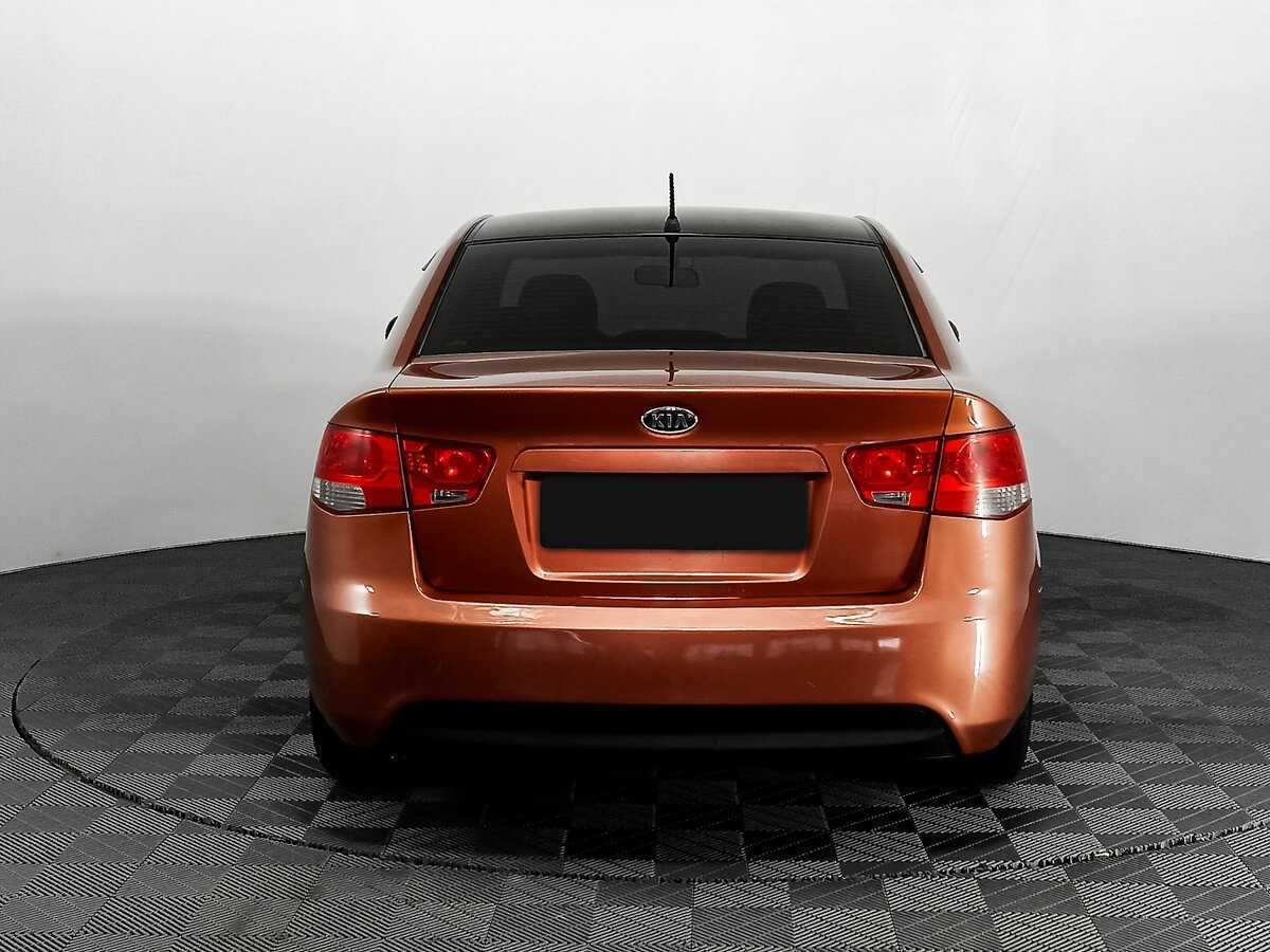 Kia Cerato с пробегом — 2010 год. Фото: #5