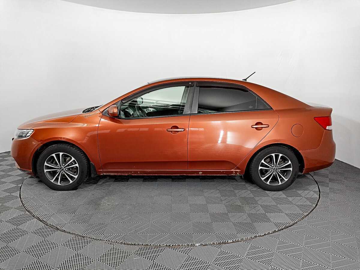 Kia Cerato с пробегом — 2010 год. Фото: #7