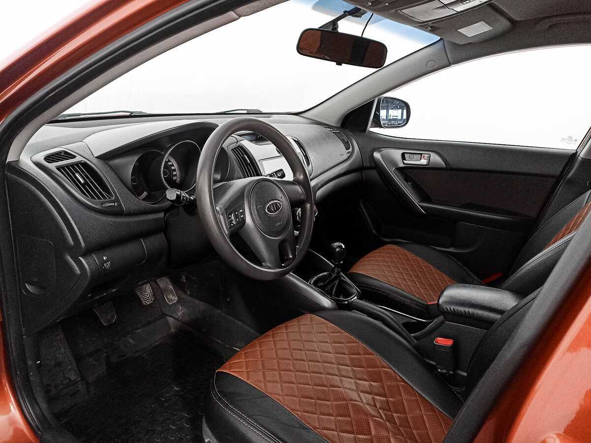 Kia Cerato с пробегом — 2010 год. Фото: #15