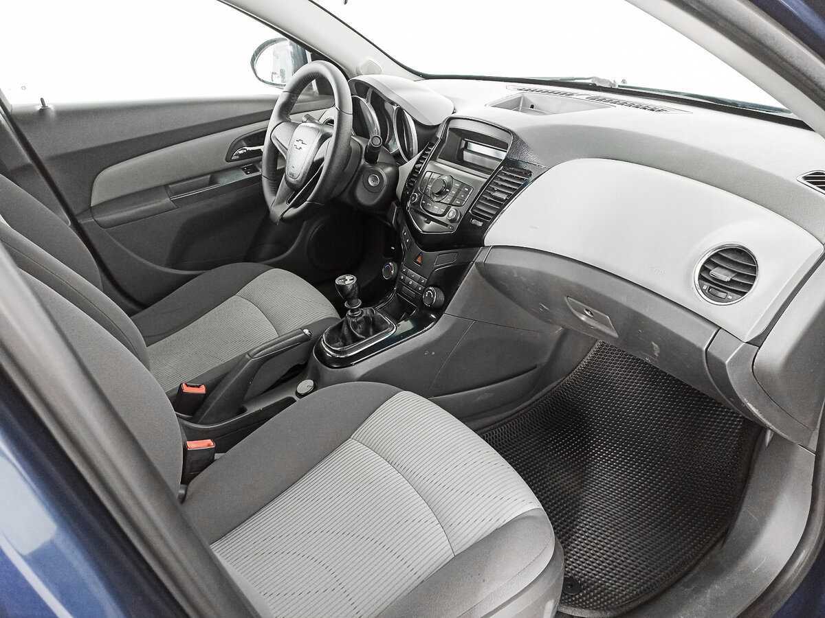 Chevrolet Cruze с пробегом — 2009 год. Фото: #10