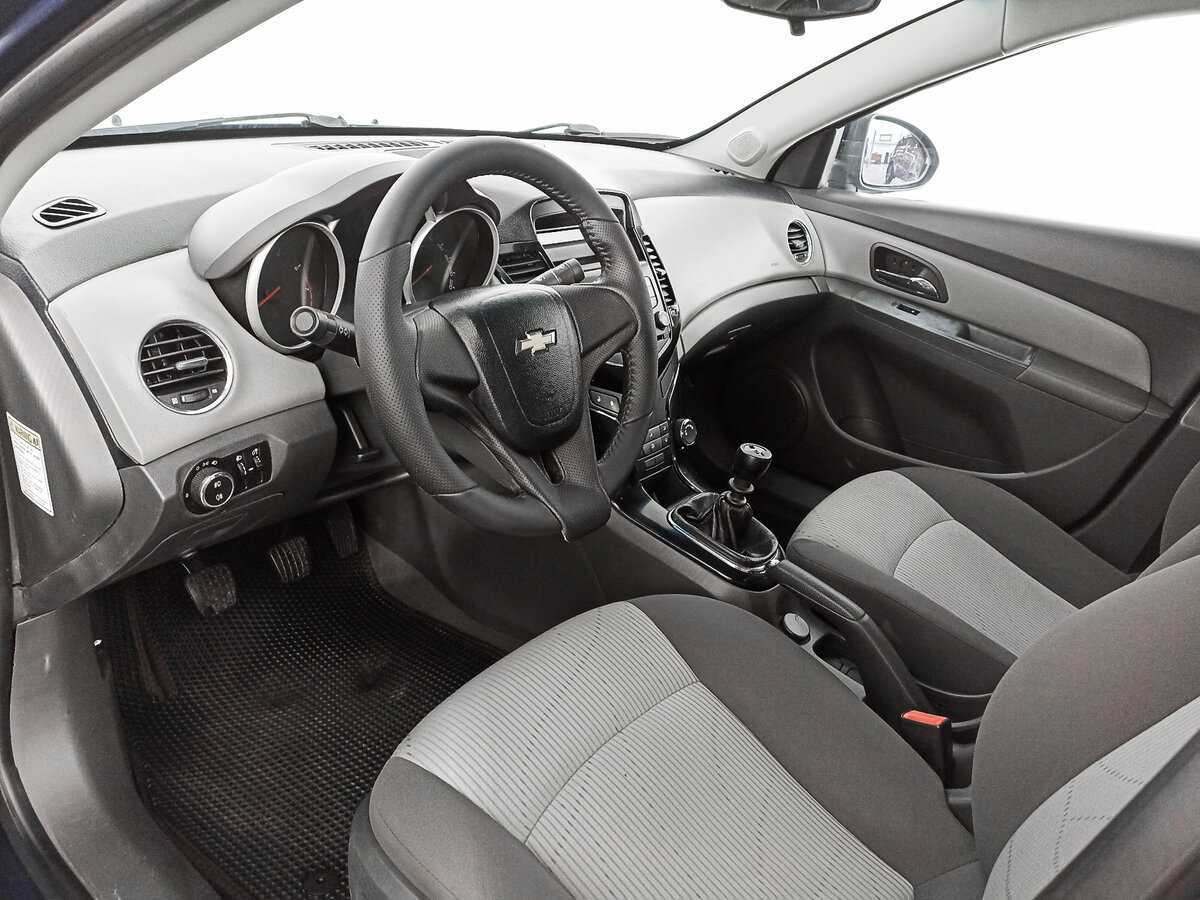 Chevrolet Cruze с пробегом — 2009 год. Фото: #15