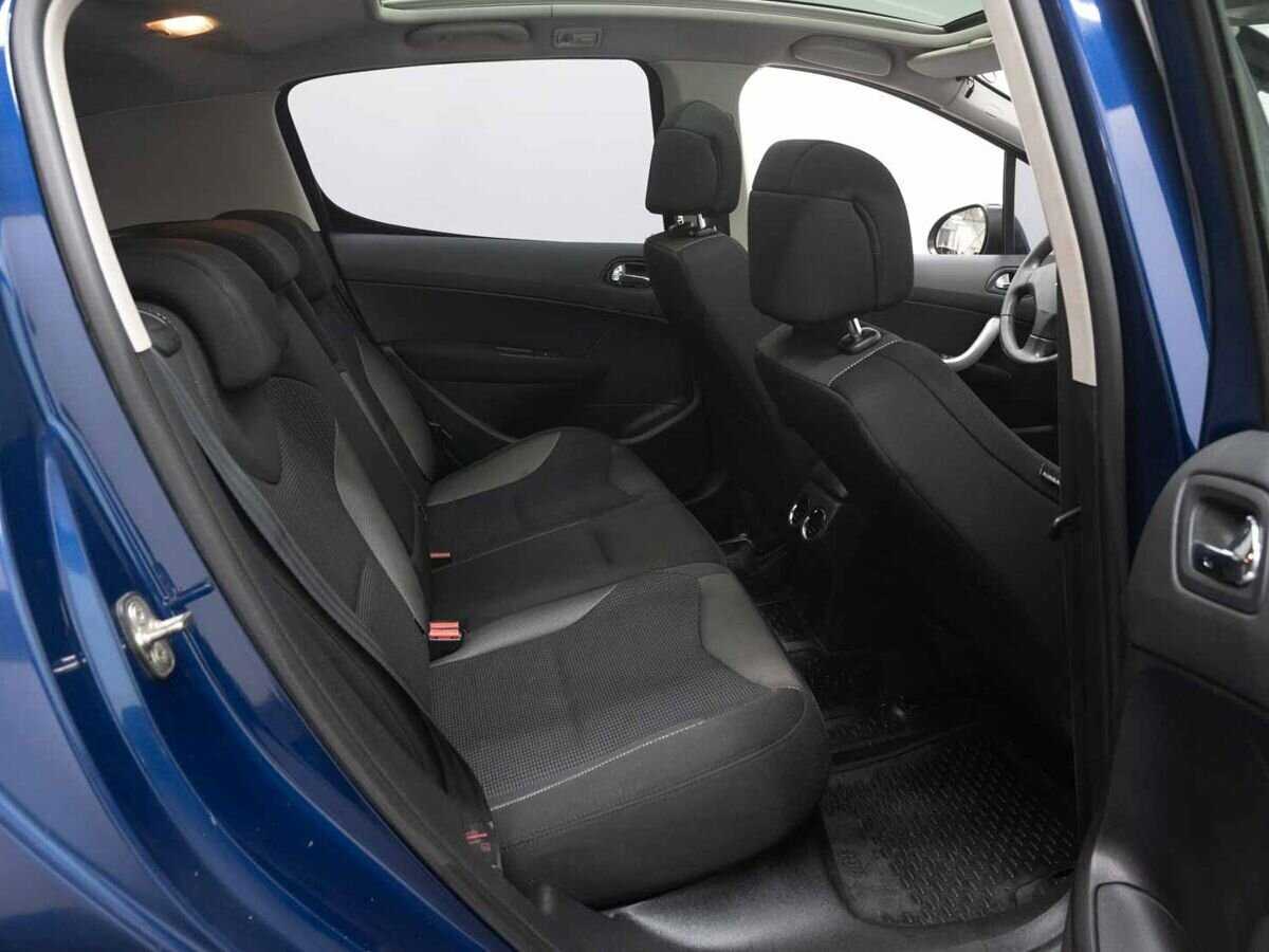 Peugeot 308 с пробегом — 2008 год. Фото: #8