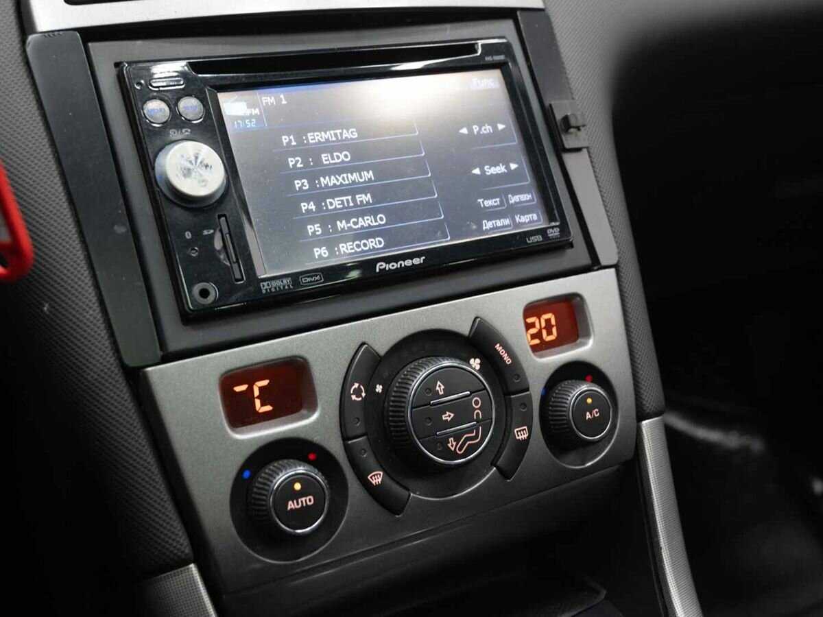 Peugeot 308 с пробегом — 2008 год. Фото: #17